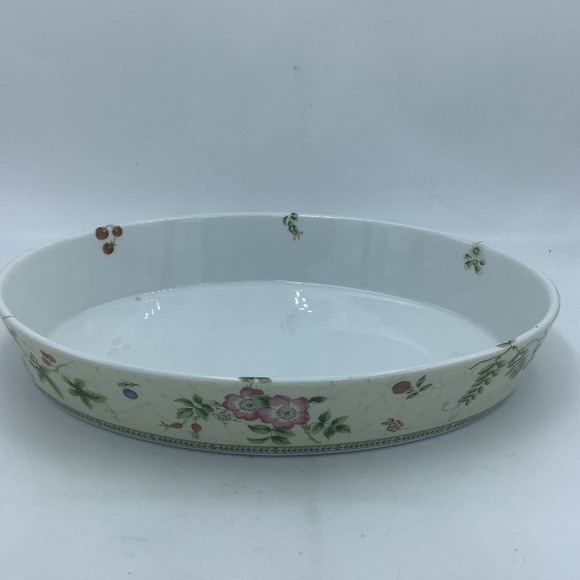 Vintage Wedgwood Fleur Oval Baking Dish - Picture 3 of 15